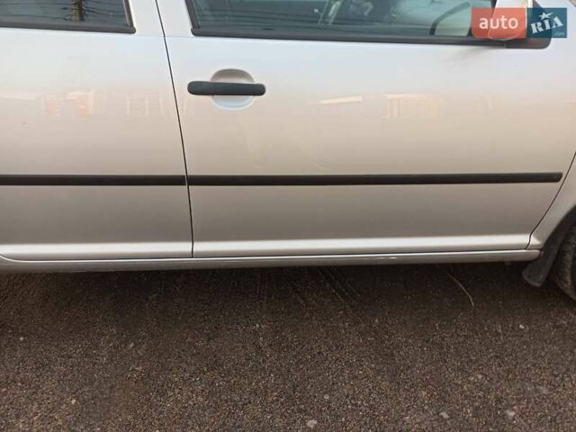 Серый Фольксваген Гольф, объемом двигателя 1.6 л и пробегом 219 тыс. км за 5200 $, фото 5 на Automoto.ua