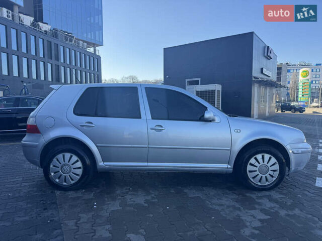 Серый Фольксваген Гольф, объемом двигателя 1.6 л и пробегом 188 тыс. км за 4600 $, фото 3 на Automoto.ua