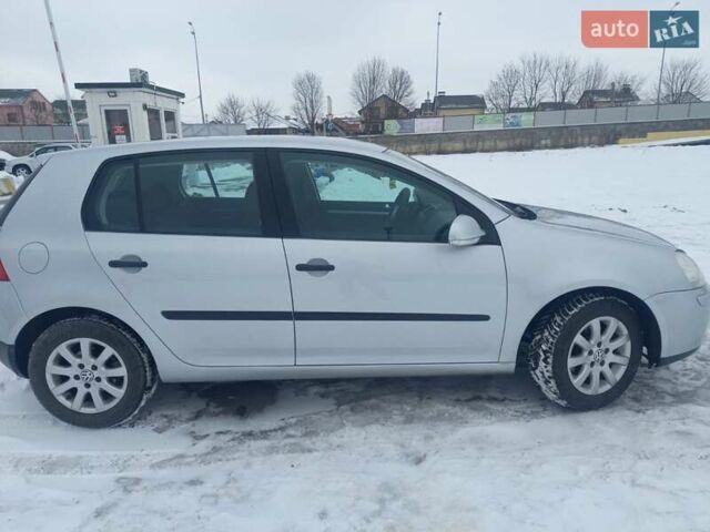 Серый Фольксваген Гольф, объемом двигателя 1.4 л и пробегом 104 тыс. км за 5100 $, фото 3 на Automoto.ua
