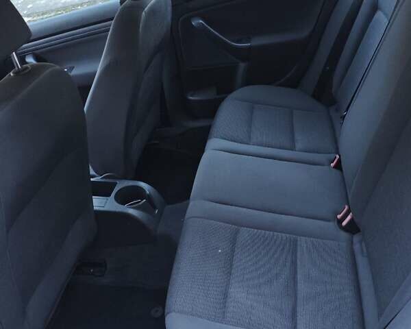 Сірий Фольксваген Гольф, об'ємом двигуна 1.39 л та пробігом 220 тис. км за 3999 $, фото 7 на Automoto.ua