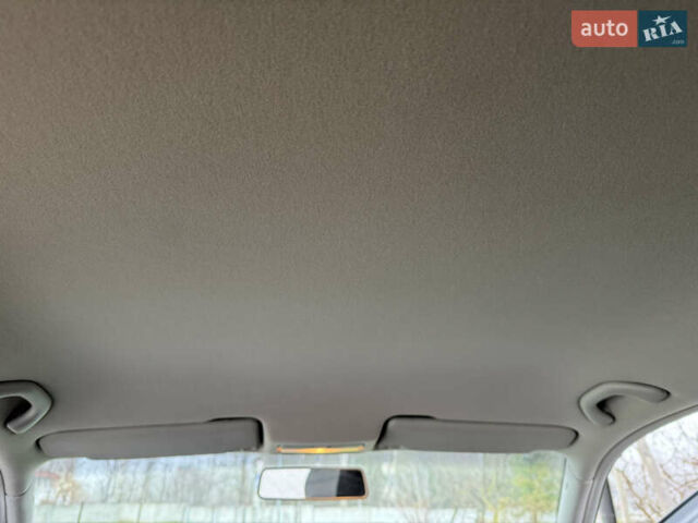 Серый Фольксваген Гольф, объемом двигателя 1.6 л и пробегом 170 тыс. км за 5200 $, фото 12 на Automoto.ua