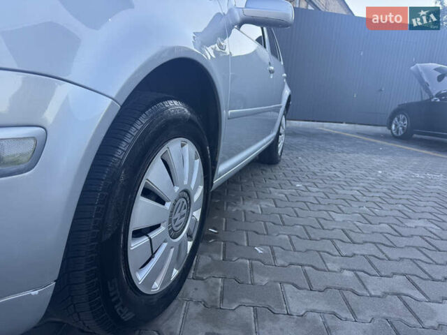 Серый Фольксваген Гольф, объемом двигателя 1.6 л и пробегом 188 тыс. км за 4600 $, фото 7 на Automoto.ua