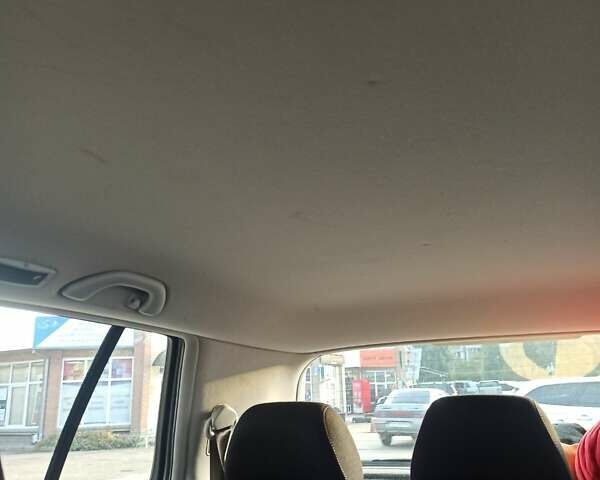 Серый Фольксваген Гольф, объемом двигателя 1.6 л и пробегом 219 тыс. км за 5200 $, фото 18 на Automoto.ua