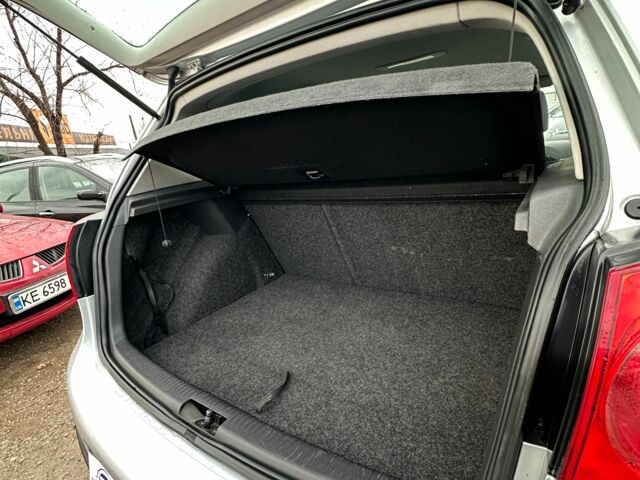 Серый Фольксваген Гольф, объемом двигателя 1.4 л и пробегом 276 тыс. км за 5700 $, фото 12 на Automoto.ua