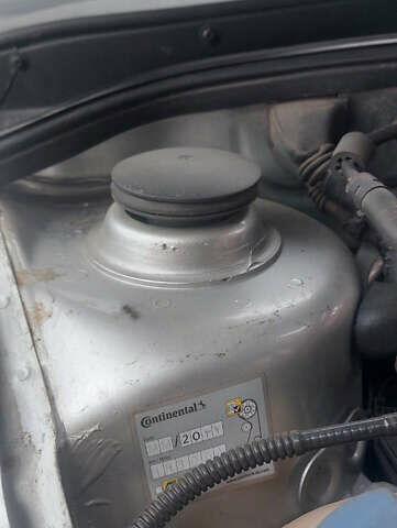 Серый Фольксваген Гольф, объемом двигателя 1.6 л и пробегом 154 тыс. км за 5500 $, фото 22 на Automoto.ua