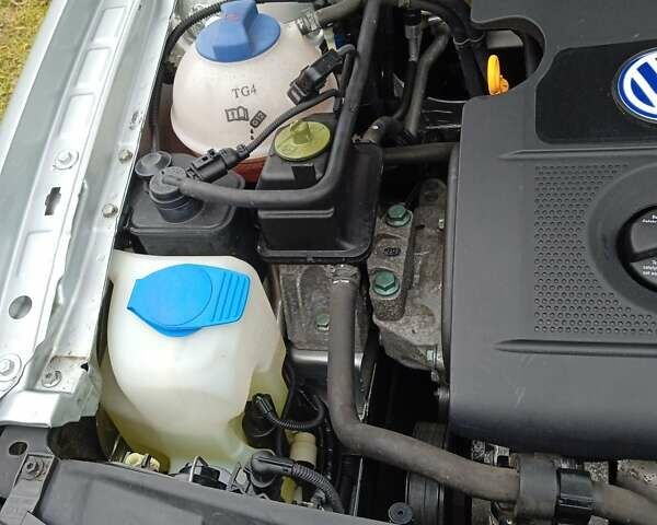 Сірий Фольксваген Гольф, об'ємом двигуна 1.6 л та пробігом 194 тис. км за 4999 $, фото 42 на Automoto.ua