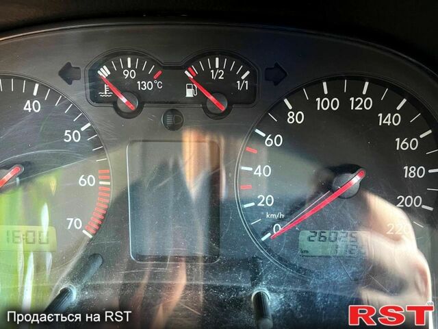 Серый Фольксваген Гольф, объемом двигателя 1.4 л и пробегом 260 тыс. км за 4700 $, фото 6 на Automoto.ua