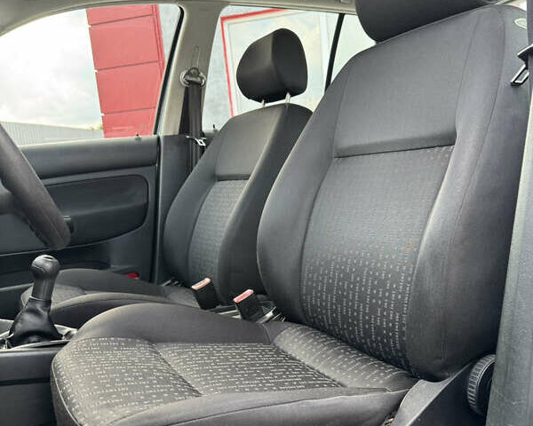 Серый Фольксваген Гольф, объемом двигателя 1.6 л и пробегом 178 тыс. км за 4999 $, фото 23 на Automoto.ua