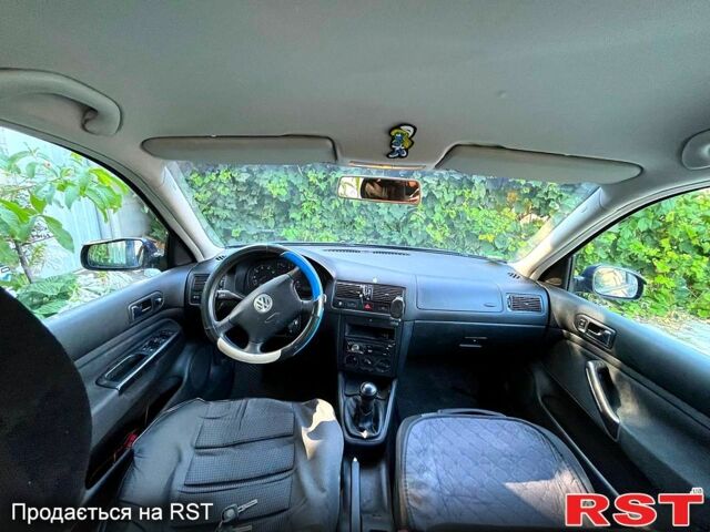 Серый Фольксваген Гольф, объемом двигателя 1.4 л и пробегом 260 тыс. км за 4700 $, фото 5 на Automoto.ua