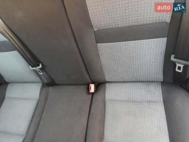 Серый Фольксваген Гольф, объемом двигателя 1.6 л и пробегом 219 тыс. км за 5200 $, фото 17 на Automoto.ua