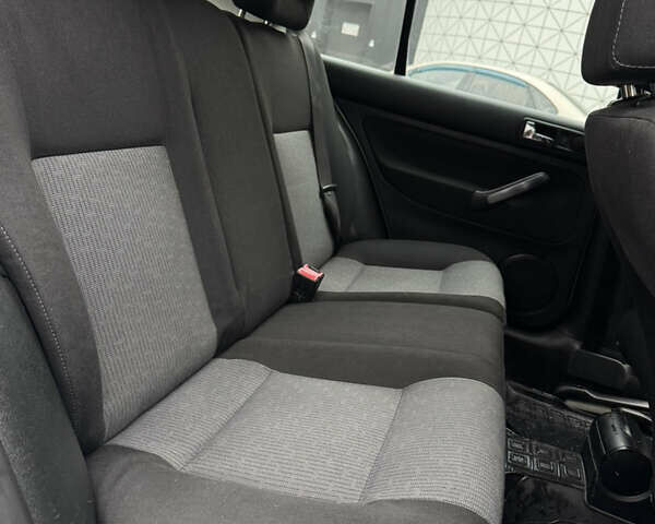 Сірий Фольксваген Гольф, об'ємом двигуна 1.6 л та пробігом 178 тис. км за 4100 $, фото 35 на Automoto.ua