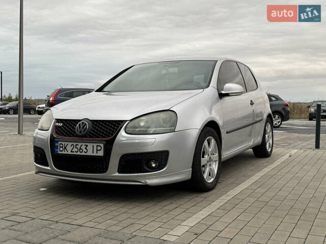 Сірий Фольксваген Гольф, об'ємом двигуна 1.6 л та пробігом 210 тис. км за 4150 $, фото 1 на Automoto.ua