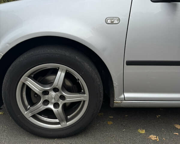 Серый Фольксваген Гольф, объемом двигателя 1.6 л и пробегом 391 тыс. км за 4500 $, фото 9 на Automoto.ua