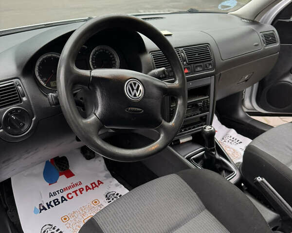 Сірий Фольксваген Гольф, об'ємом двигуна 1.6 л та пробігом 178 тис. км за 4100 $, фото 31 на Automoto.ua