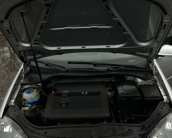 Сірий Фольксваген Гольф, об'ємом двигуна 1.39 л та пробігом 245 тис. км за 5000 $, фото 9 на Automoto.ua