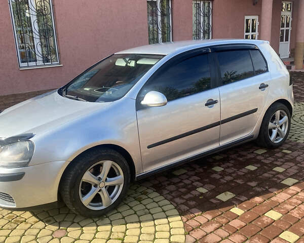 Серый Фольксваген Гольф, объемом двигателя 1.6 л и пробегом 280 тыс. км за 4300 $, фото 1 на Automoto.ua