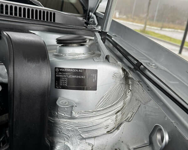 Серый Фольксваген Гольф, объемом двигателя 1.6 л и пробегом 170 тыс. км за 5200 $, фото 47 на Automoto.ua