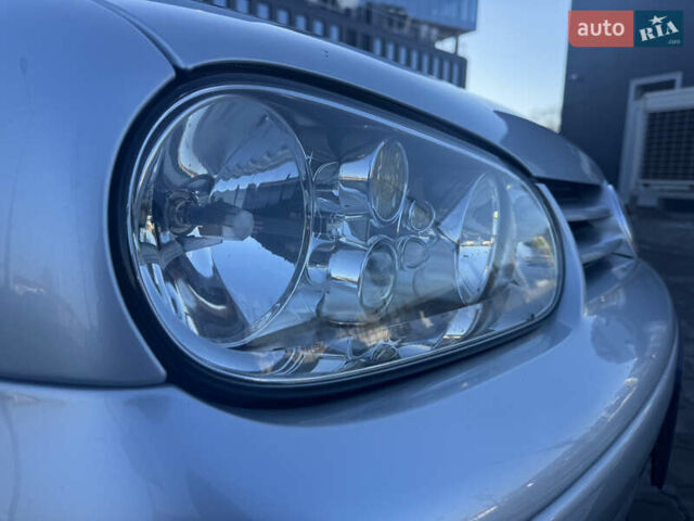 Серый Фольксваген Гольф, объемом двигателя 1.6 л и пробегом 188 тыс. км за 4600 $, фото 32 на Automoto.ua