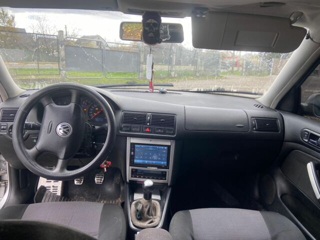 Серый Фольксваген Гольф, объемом двигателя 1.6 л и пробегом 300 тыс. км за 3350 $, фото 10 на Automoto.ua