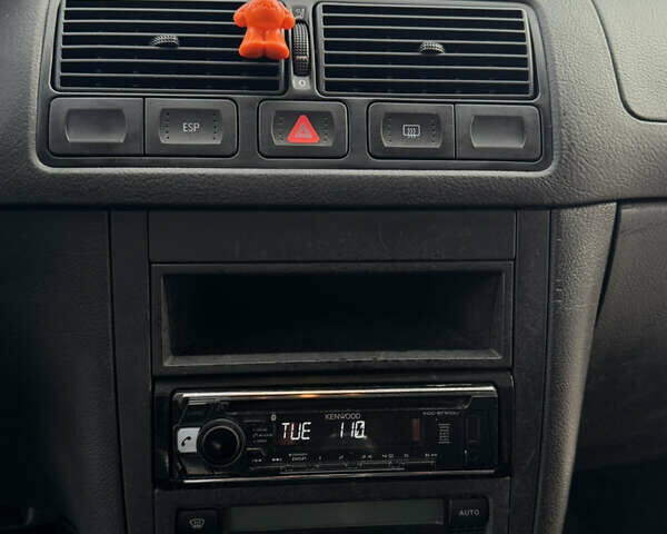 Серый Фольксваген Гольф, объемом двигателя 1.6 л и пробегом 178 тыс. км за 4999 $, фото 34 на Automoto.ua