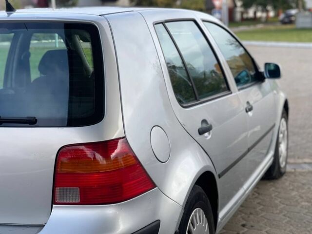 Серый Фольксваген Гольф, объемом двигателя 1.9 л и пробегом 337 тыс. км за 1750 $, фото 2 на Automoto.ua