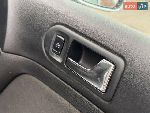 Сірий Фольксваген Гольф, об'ємом двигуна 1.4 л та пробігом 197 тис. км за 4350 $, фото 34 на Automoto.ua