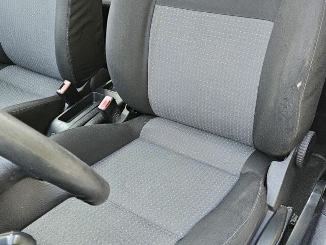 Серый Фольксваген Гольф, объемом двигателя 1.4 л и пробегом 278 тыс. км за 4100 $, фото 9 на Automoto.ua