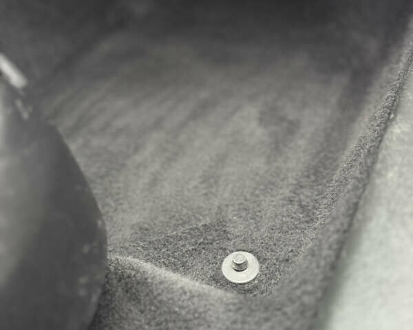 Серый Фольксваген Гольф, объемом двигателя 1.6 л и пробегом 280 тыс. км за 3799 $, фото 23 на Automoto.ua