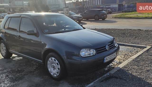 Серый Фольксваген Гольф, объемом двигателя 1.4 л и пробегом 256 тыс. км за 4500 $, фото 2 на Automoto.ua