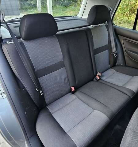 Серый Фольксваген Гольф, объемом двигателя 1.4 л и пробегом 278 тыс. км за 4300 $, фото 6 на Automoto.ua