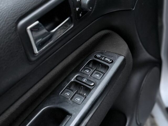 Серый Фольксваген Гольф, объемом двигателя 0 л и пробегом 260 тыс. км за 2000 $, фото 7 на Automoto.ua