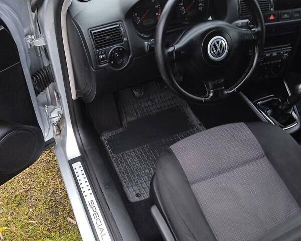 Сірий Фольксваген Гольф, об'ємом двигуна 1.6 л та пробігом 194 тис. км за 4999 $, фото 49 на Automoto.ua