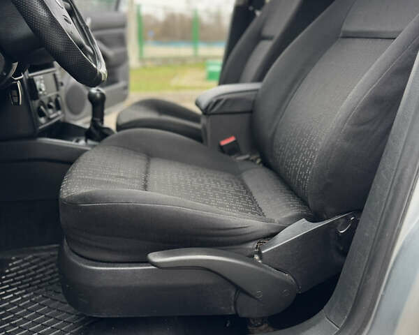 Серый Фольксваген Гольф, объемом двигателя 1.6 л и пробегом 280 тыс. км за 3799 $, фото 20 на Automoto.ua