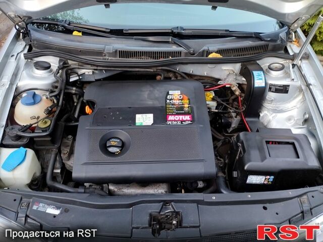 Серый Фольксваген Гольф, объемом двигателя 1.6 л и пробегом 303 тыс. км за 4300 $, фото 2 на Automoto.ua