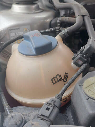 Серый Фольксваген Гольф, объемом двигателя 1.6 л и пробегом 154 тыс. км за 5500 $, фото 20 на Automoto.ua