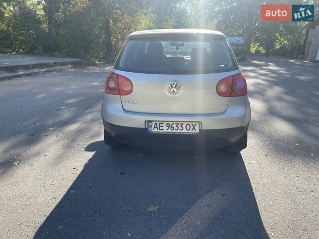 Фольксваген Гольф 2003 в Днепре (Днепропетровске) на Automoto.ua Серый Фольксваген Гольф, объемом двигателя 1.4 л и пробегом 222 тыс. км за 4500 $, фото 3 на Automoto.ua