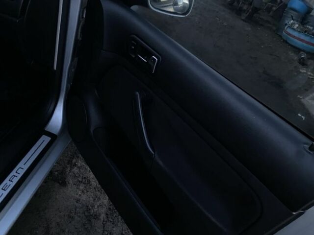 Серый Фольксваген Гольф, объемом двигателя 1.4 л и пробегом 280 тыс. км за 2800 $, фото 9 на Automoto.ua