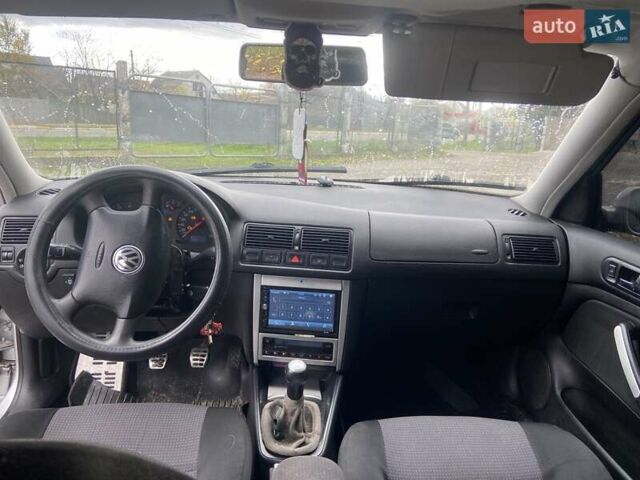 Серый Фольксваген Гольф, объемом двигателя 1.6 л и пробегом 300 тыс. км за 3350 $, фото 10 на Automoto.ua