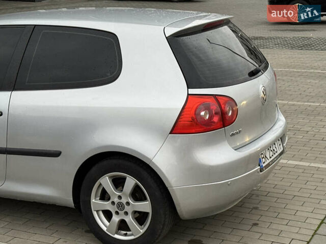 Сірий Фольксваген Гольф, об'ємом двигуна 1.6 л та пробігом 210 тис. км за 4150 $, фото 11 на Automoto.ua