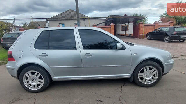 Серый Фольксваген Гольф, объемом двигателя 1.6 л и пробегом 154 тыс. км за 5500 $, фото 1 на Automoto.ua