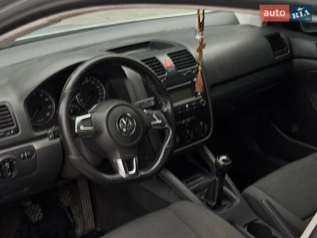 Сірий Фольксваген Гольф, об'ємом двигуна 1.6 л та пробігом 210 тис. км за 4150 $, фото 21 на Automoto.ua