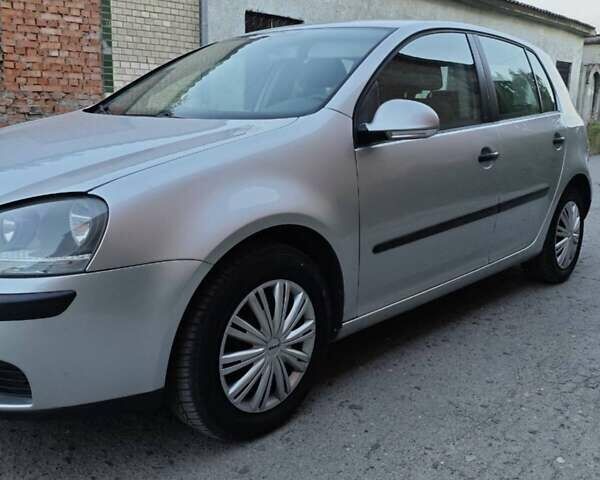 Сірий Фольксваген Гольф, об'ємом двигуна 1.39 л та пробігом 220 тис. км за 3999 $, фото 5 на Automoto.ua