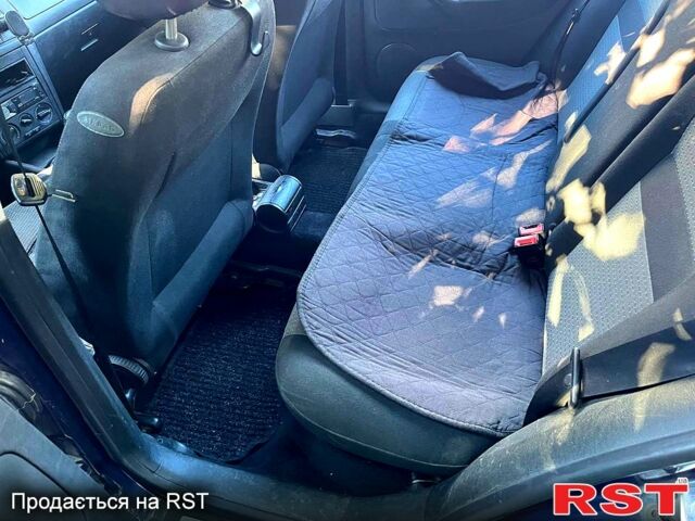 Серый Фольксваген Гольф, объемом двигателя 1.4 л и пробегом 260 тыс. км за 4700 $, фото 3 на Automoto.ua