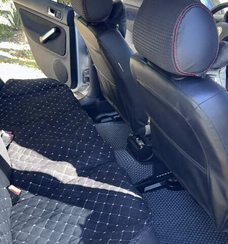 Серый Фольксваген Гольф, объемом двигателя 1.6 л и пробегом 243 тыс. км за 5400 $, фото 2 на Automoto.ua