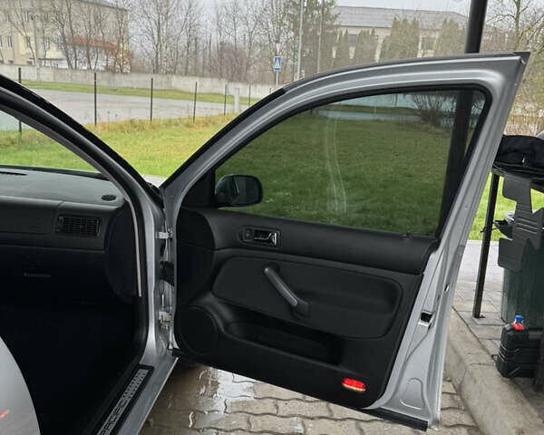 Серый Фольксваген Гольф, объемом двигателя 1.6 л и пробегом 170 тыс. км за 5200 $, фото 8 на Automoto.ua