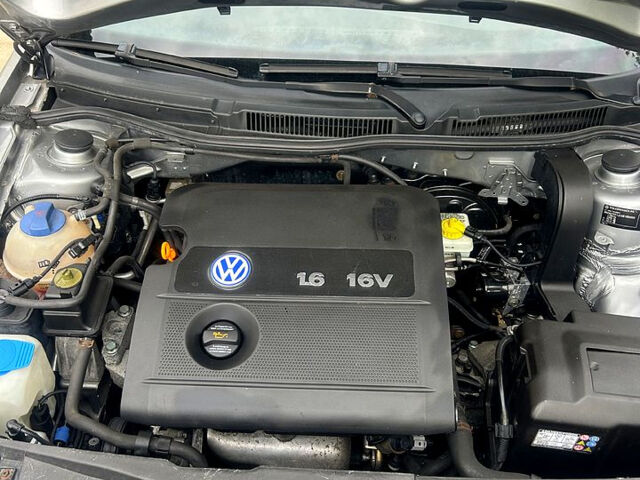 Серый Фольксваген Гольф, объемом двигателя 1.6 л и пробегом 210 тыс. км за 5600 $, фото 2 на Automoto.ua