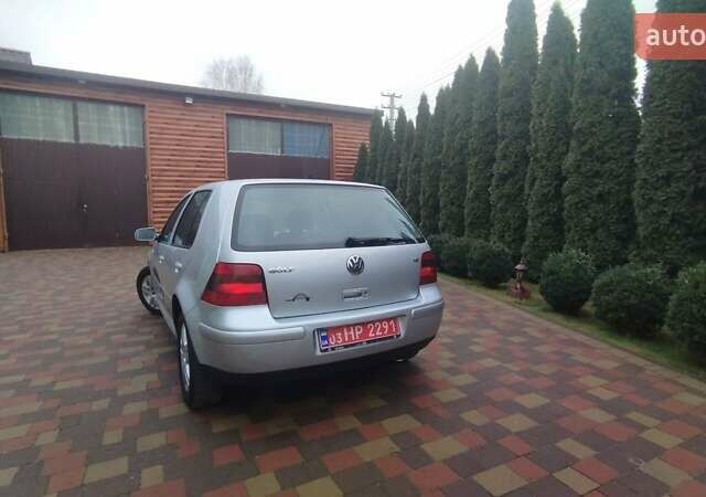 Серый Фольксваген Гольф, объемом двигателя 1.6 л и пробегом 182 тыс. км за 4850 $, фото 2 на Automoto.ua