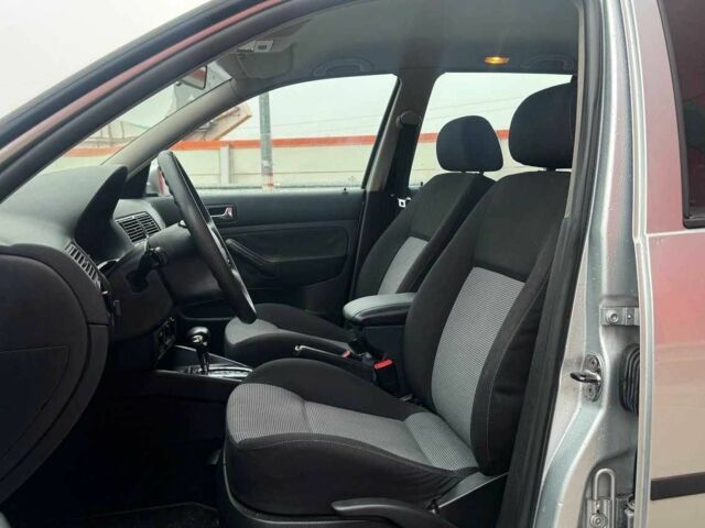 Серый Фольксваген Гольф, объемом двигателя 1.6 л и пробегом 198 тыс. км за 4990 $, фото 8 на Automoto.ua