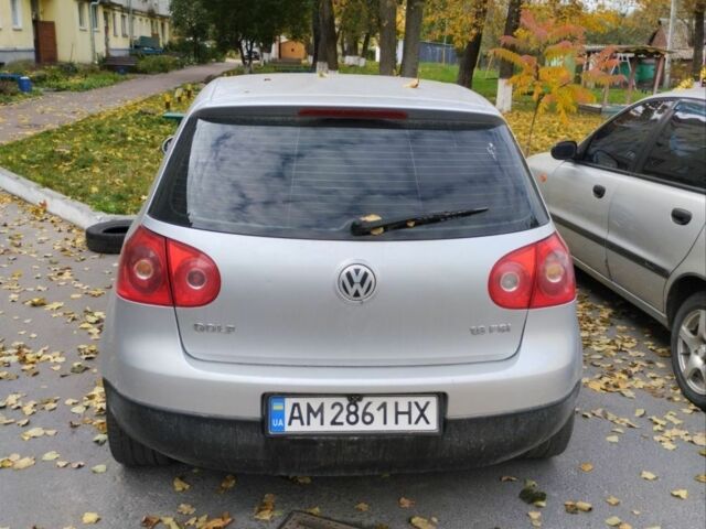 Фольксваген Гольф 2003 в Новорад-Волынском на Automoto.ua Серый Фольксваген Гольф, объемом двигателя 1.6 л и пробегом 260 тыс. км за 4600 $, фото 2 на Automoto.ua