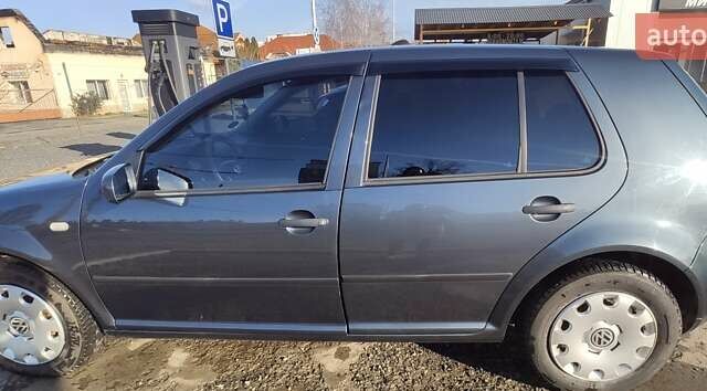 Серый Фольксваген Гольф, объемом двигателя 1.4 л и пробегом 256 тыс. км за 4500 $, фото 4 на Automoto.ua